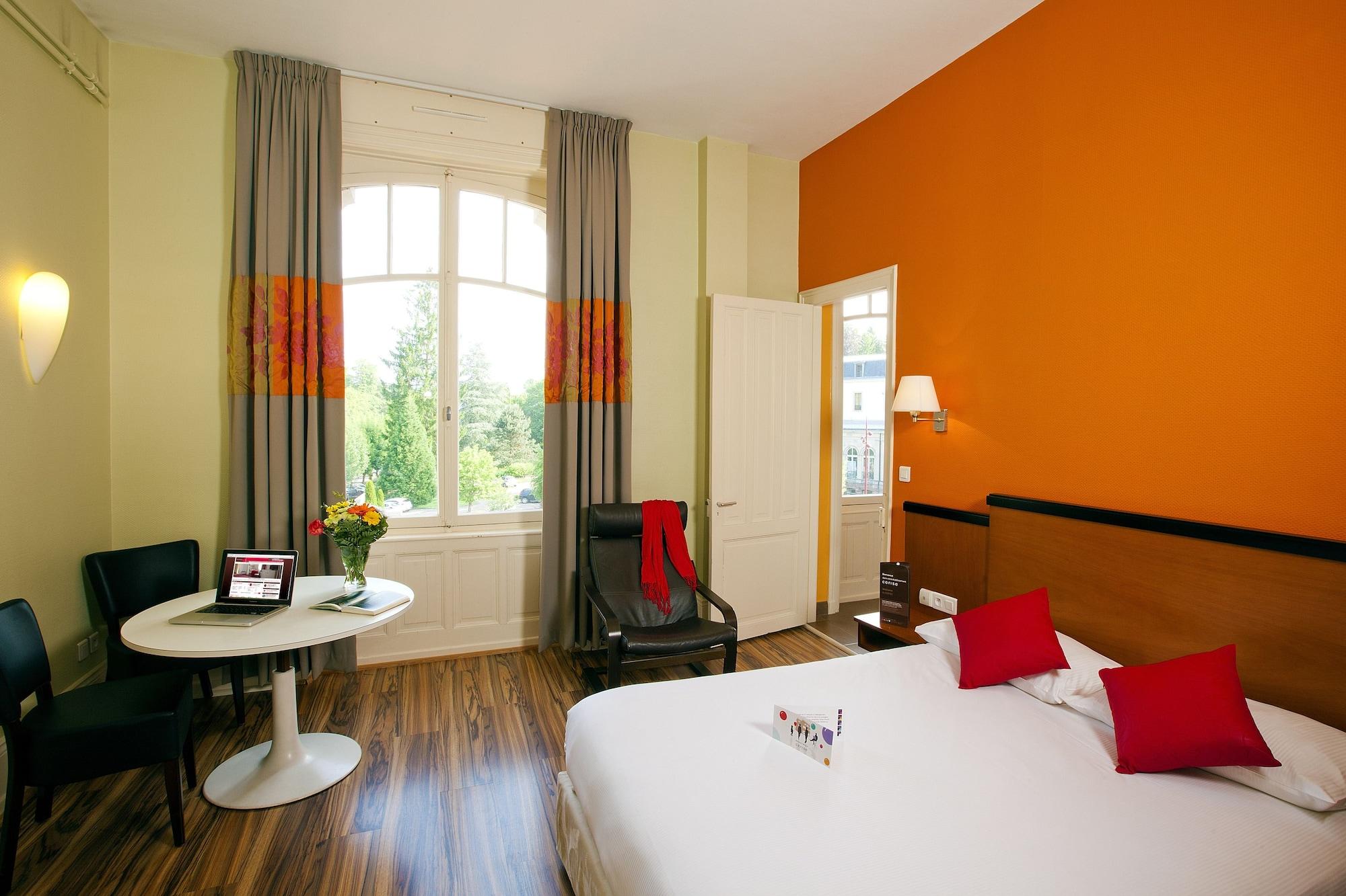 Garden & City Luxeuil Ex Le Metropole Et Les Thermes Luaran gambar