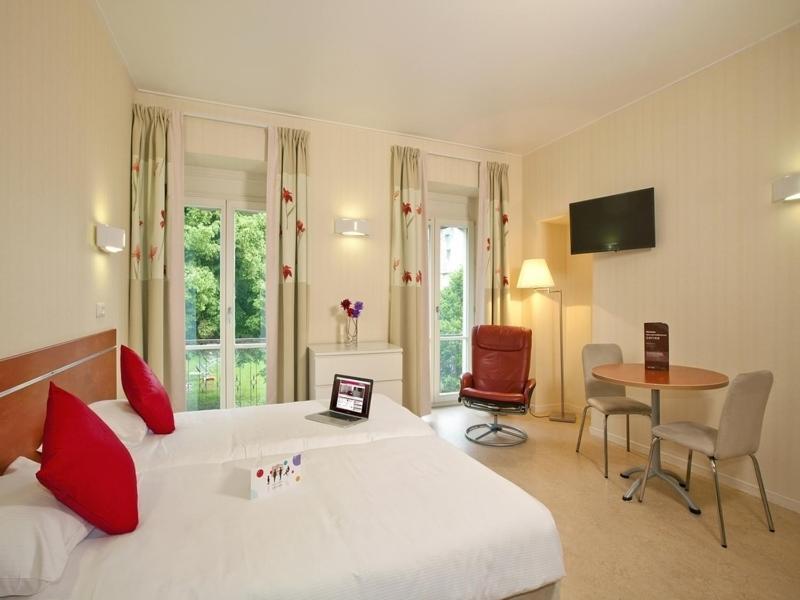 Garden & City Luxeuil Ex Le Metropole Et Les Thermes Bilik gambar